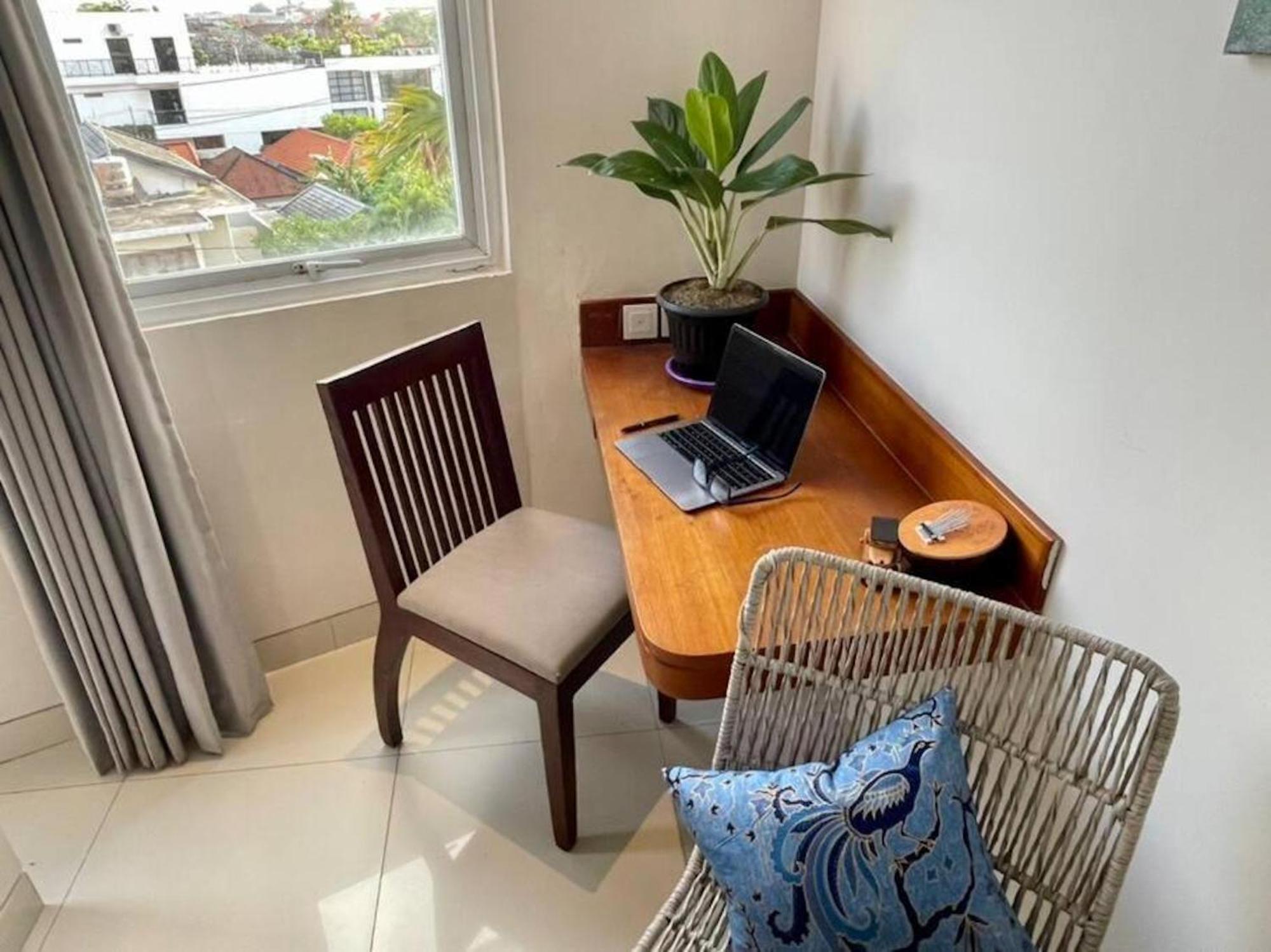Apartment Bali King 503 - With Mini-kitchen, Resort-style Pool, Wi-fi And Netflix, Ac, Digital Nomad Heaven *