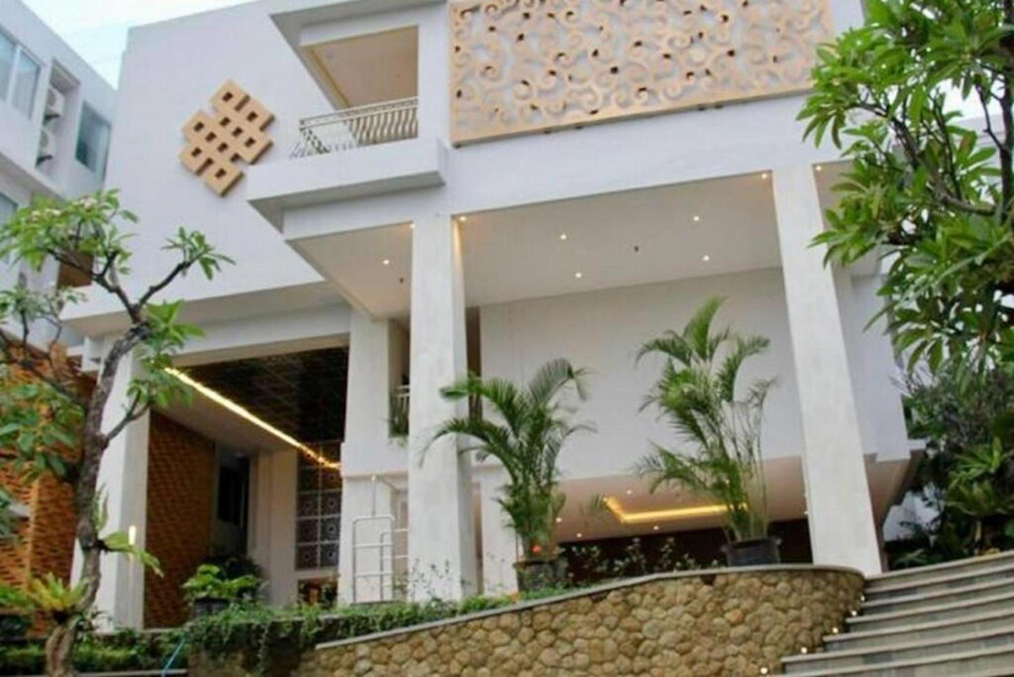 Bali King 503 - With Mini-kitchen, Resort-style Pool, Wi-fi And Netflix, Ac, Digital Nomad Heaven Apartment Seminyak (Bali)